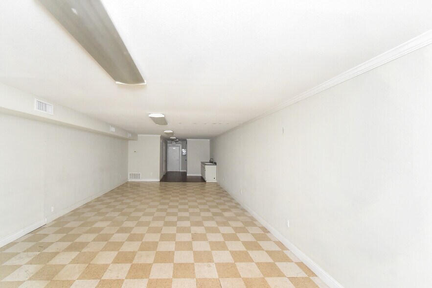 More Photos Of 2736 Dallas Ave, Ingleside Unknown For Lease