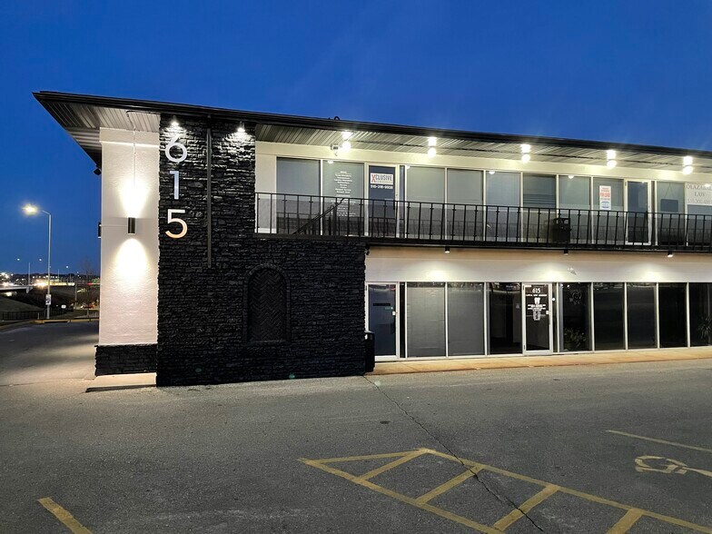 More Photos Of 615 E 14th St, Des Moines Office For Sale