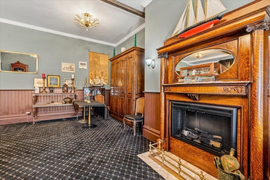 More Photos Of 315 Main St, Ferndale Hotel For Sale