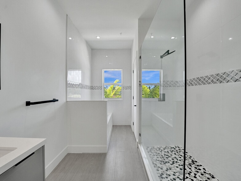 More Photos Of 1220-1226 NE 15th Ave, Fort Lauderdale Apartments For Sale