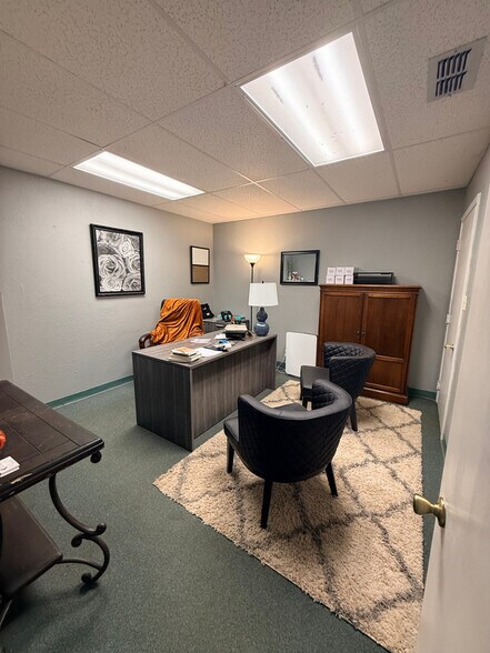 More Photos Of 700-702 E Cherokee St, Jacksonville Flex For Sale