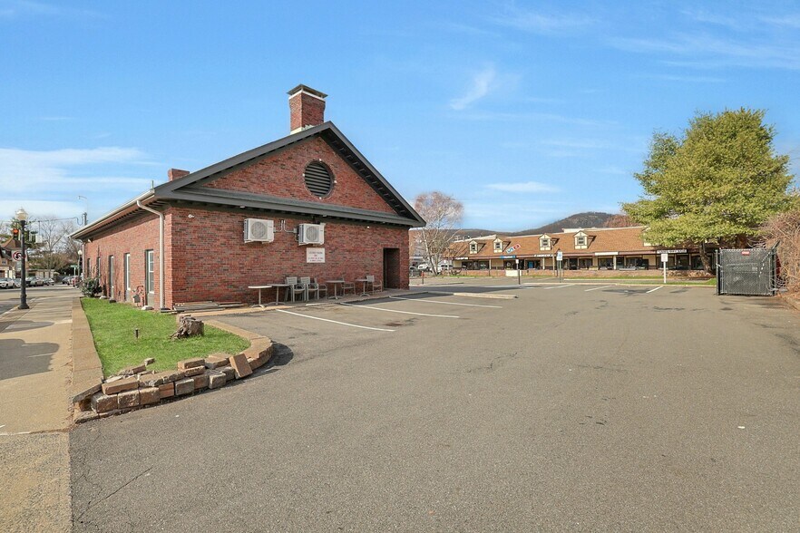 More Photos Of 50 Lafayette Ave, Suffern Freestanding For Sale