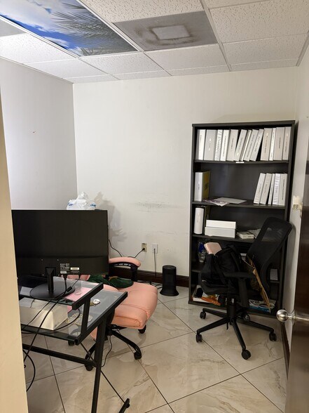 More Photos Of 2231 N University Dr, Pembroke Pines Medical For Lease