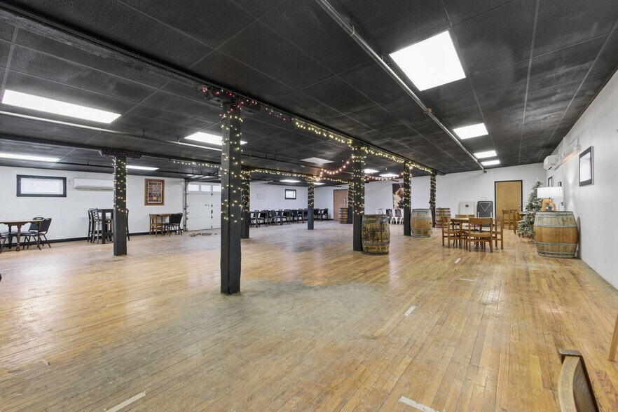 More Photos Of 2 Chapel St, Honesdale Flex For Lease