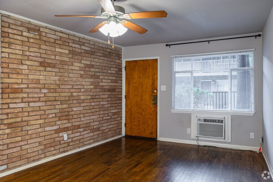 More Photos Of 6218 Gehring St, Houston Apartments For Sale