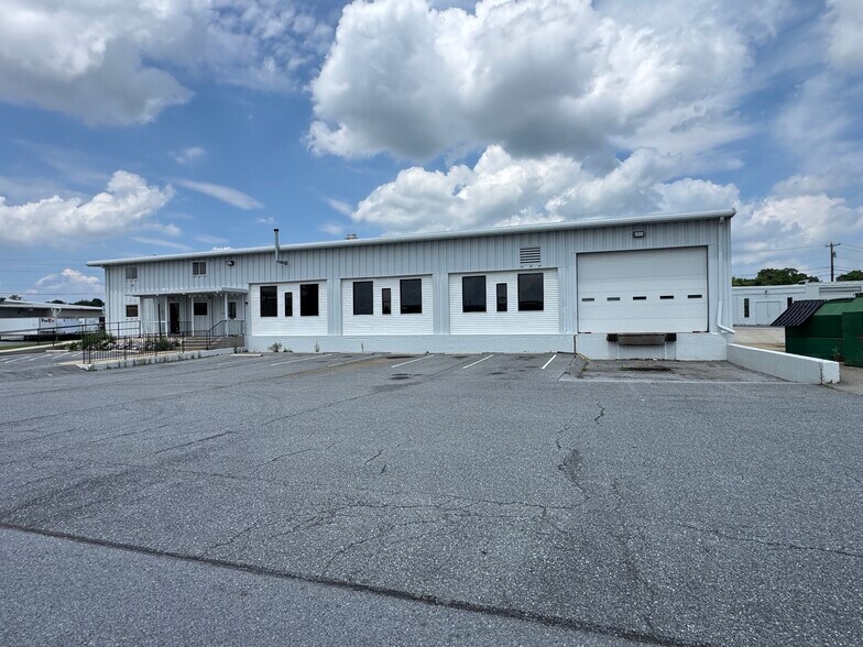 More Photos Of 14515 Industry Dr, Hagerstown Warehouse For Lease