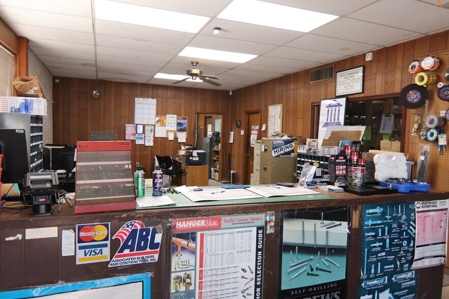 More Photos Of 229 Highway 19 North, Meridian Auto Dealership For Sale