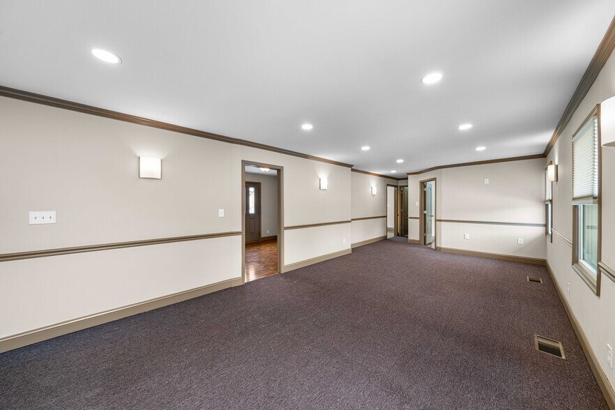 More Photos Of 2417 Silverside Rd, Wilmington Office For Sale