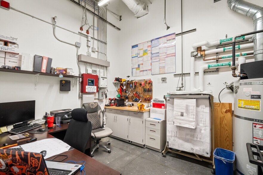 More Photos Of 560 Eccles Ave, South San Francisco Research And Development For Sale