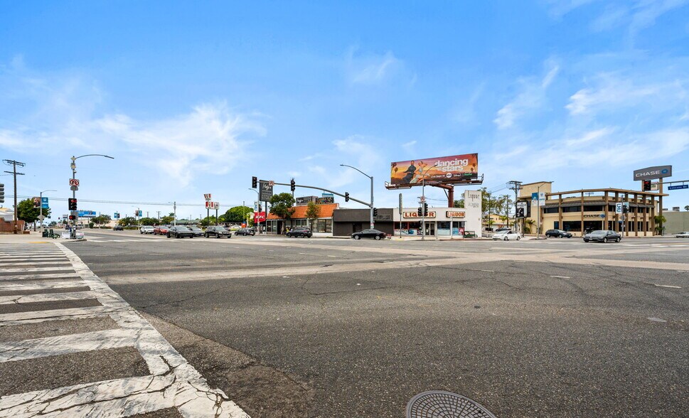 More Photos Of 8516-8524 Lincoln Blvd, Los Angeles Restaurant For Lease