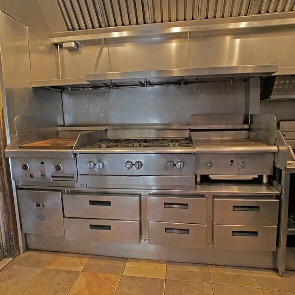 More Photos Of 46 Aborn St, Providence Office For Lease