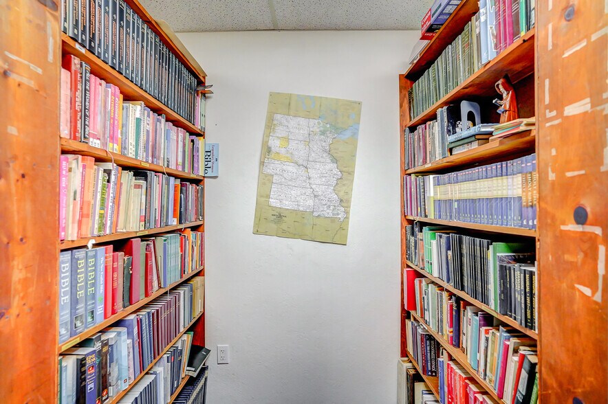 More Photos Of 950 S Central Ave, Compton Schools For Sale