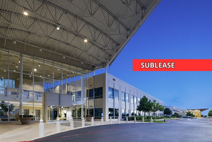 More Photos Of 810 Hester's Crossing, Round Rock Office For Lease