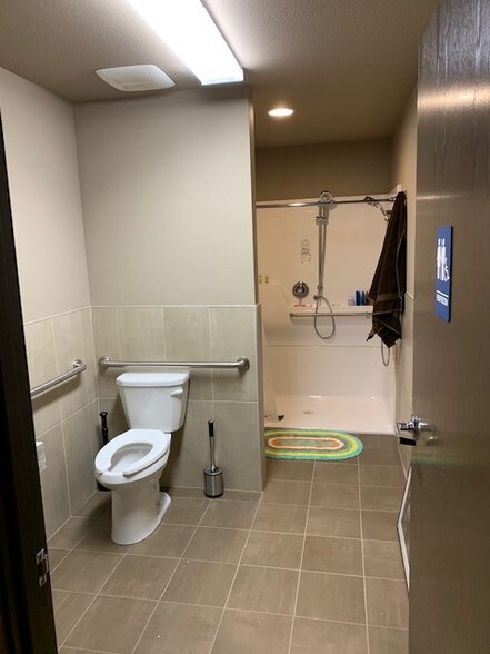 More Photos Of 3710 Grandview St, Gig Harbor Office For Sale
