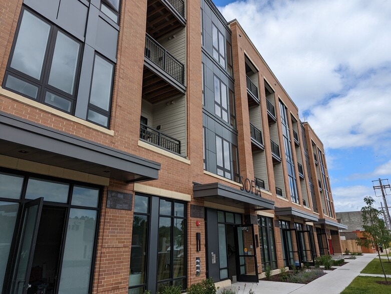 More Photos Of 1252 S Park St, Madison Apartments For Lease