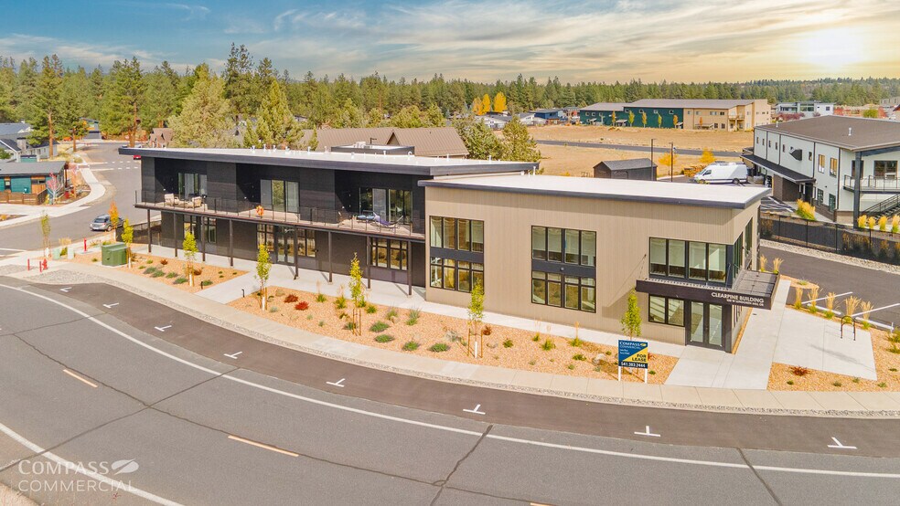 More Photos Of 100 Lundgren Mill Dr, Sisters Office For Sale