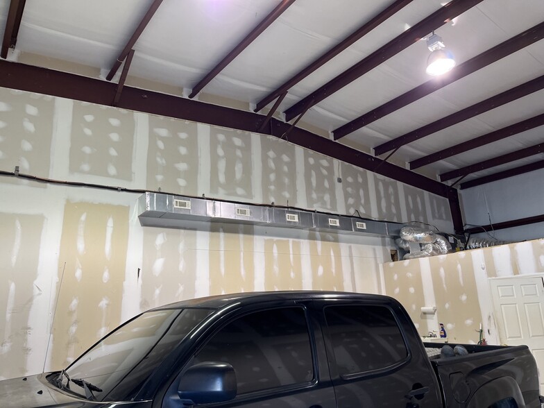 More Photos Of 510 Industrial Dr, Rockmart Warehouse For Lease