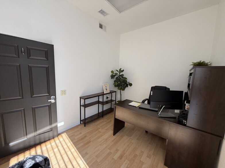 More Photos Of 2560-2566 Catamaran Way, Chula Vista Office For Lease