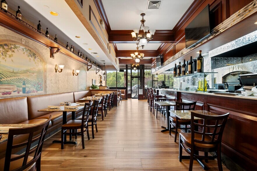 More Photos Of 1233-1273 E Putnam Ave, Riverside Restaurant For Sale