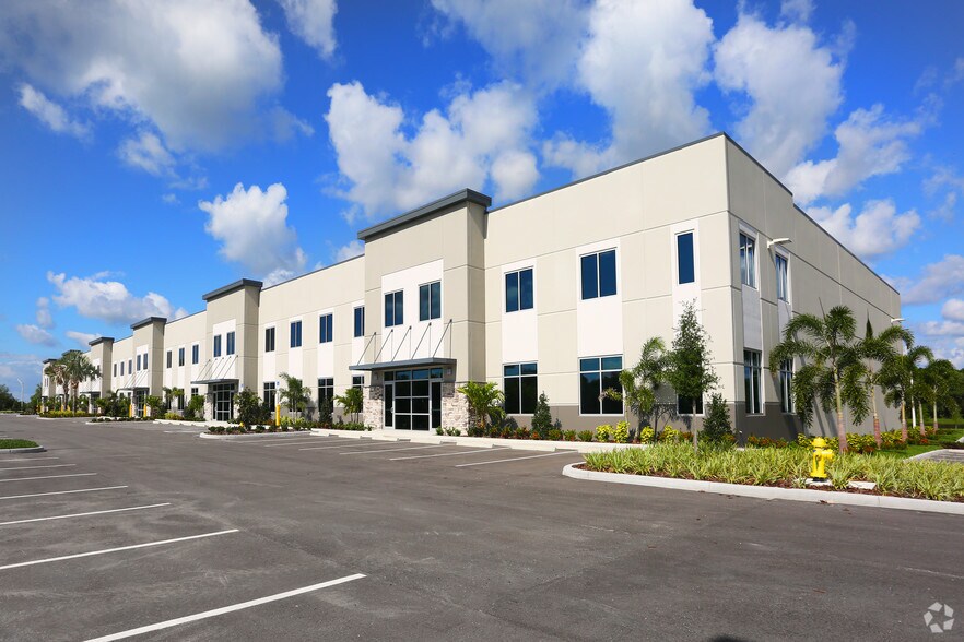 Primary Photo Of 3165 Lakewood Ranch Blvd, Bradenton Warehouse For Lease