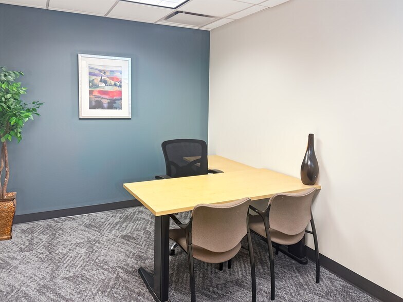 More Photos Of 500 W Putnam Ave, Greenwich Coworking Space