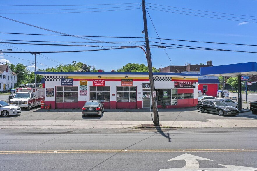 More Photos Of 690-696 River St, Troy Freestanding For Sale