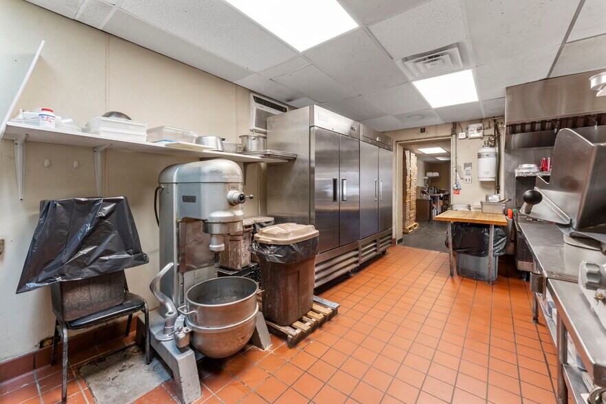 More Photos Of 1850 John Fries Hwy, Quakertown Restaurant For Sale