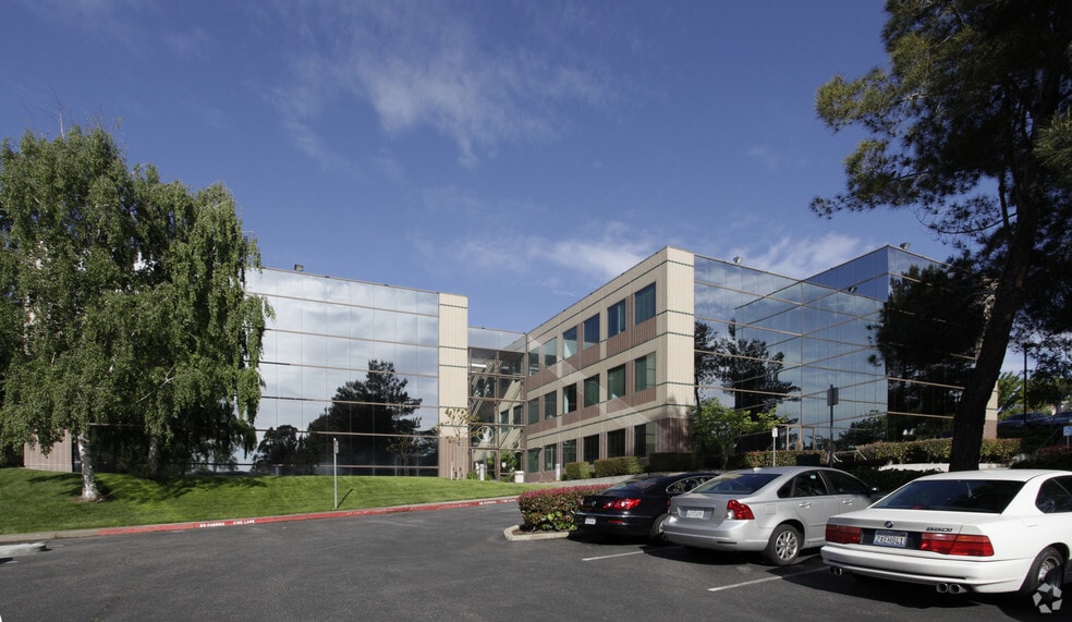 More Photos Of 111 Deerwood Rd, San Ramon Medical For Lease