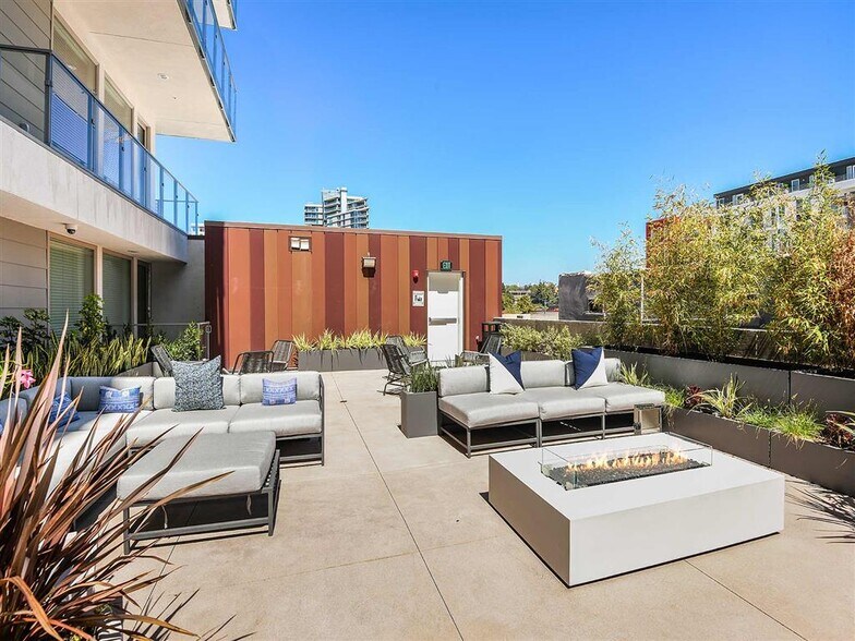 More Photos Of 1110 F St, San Diego Apartments For Lease