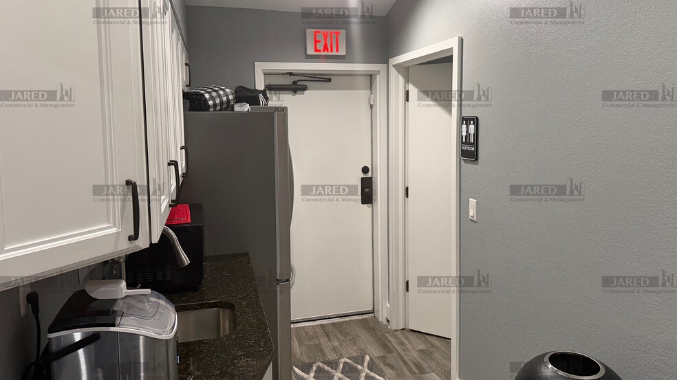 More Photos Of 1200 E Woodhurst Dr, Springfield Medical For Sale