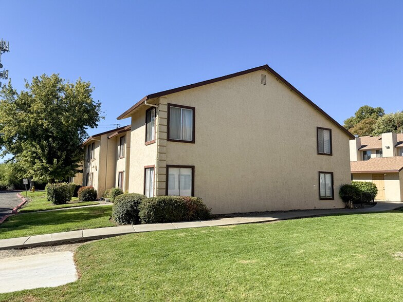 More Photos Of 32 E Main St, Winters Apartments For Sale