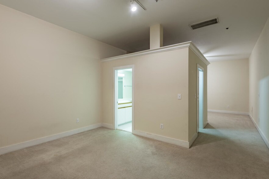 More Photos Of 289-291 King St, Charleston Apartments For Sale