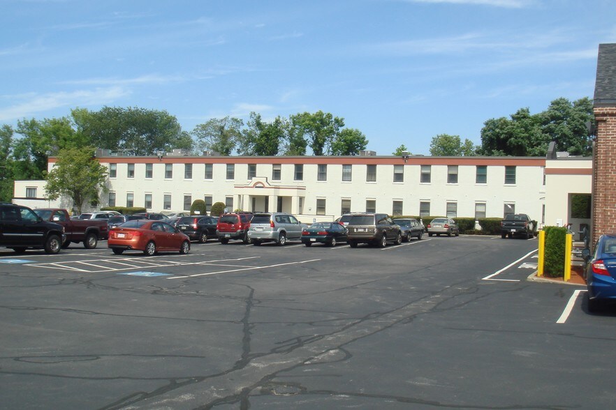More Photos Of 200 Sutton St, North Andover Medical For Lease