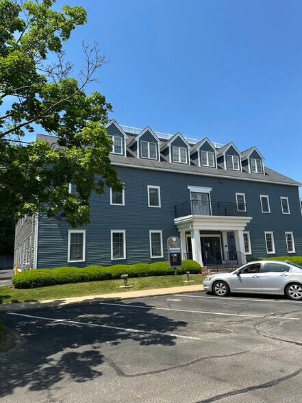 More Photos Of 769 S Main St, Manchester Office For Lease