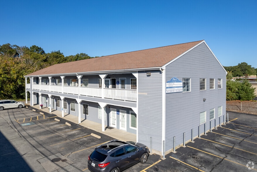 More Photos Of 5835 Post Rd, East Greenwich Office For Lease