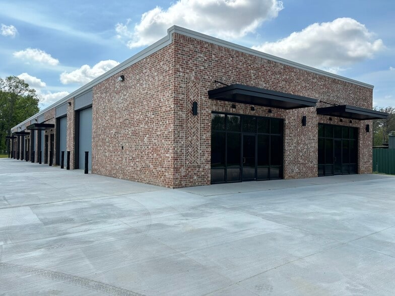 Primary Photo Of 230 Casey's Ln, Flowood Light Distribution For Lease