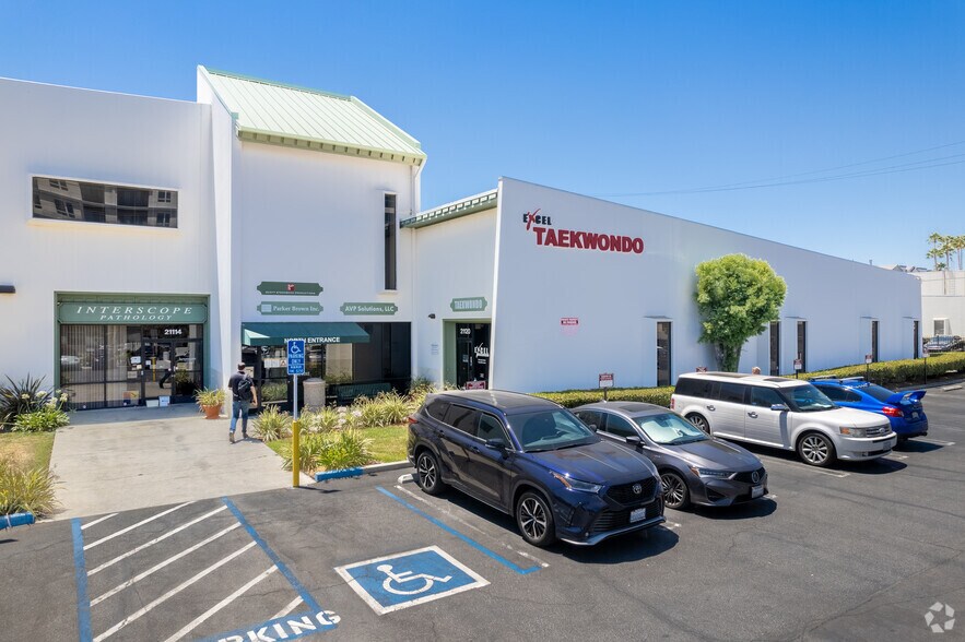 Primary Photo Of 6723-6743 Variel Ave, Canoga Park Light Manufacturing For Lease