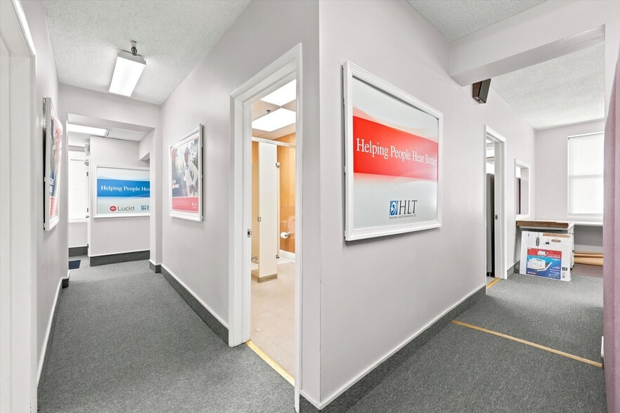 More Photos Of 806 Beaver St, Bristol Office For Sale