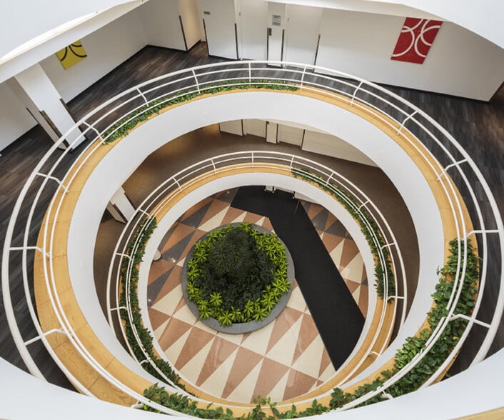 More Photos Of 75 Executive Dr, Aurora Office For Lease