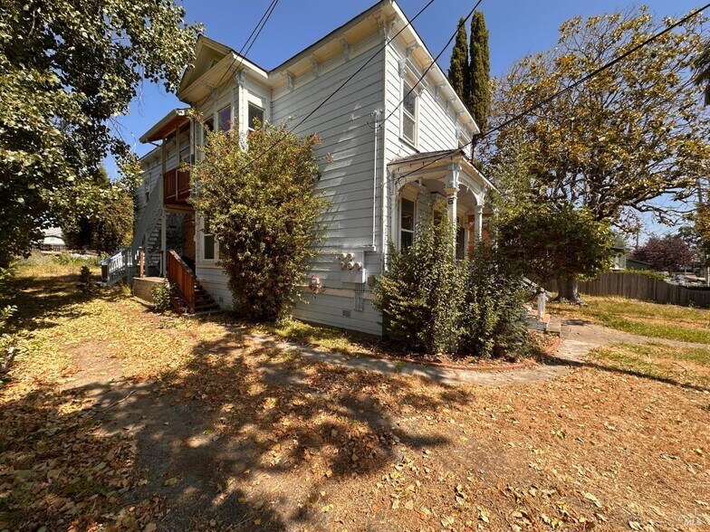 More Photos Of 131 Coombs St, Napa Apartments For Sale
