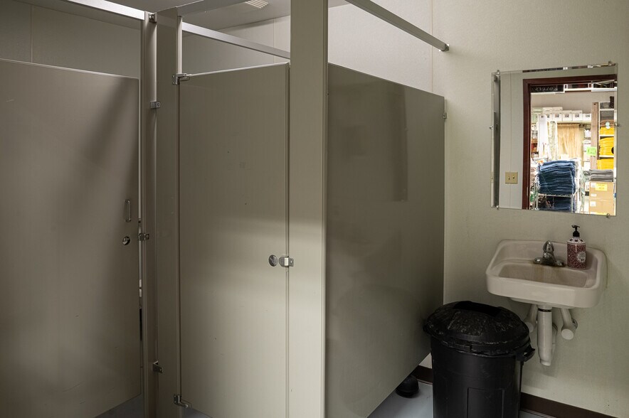 More Photos Of 6663 Highway 58, Buffalo Junction Storefront Retail Office For Sale