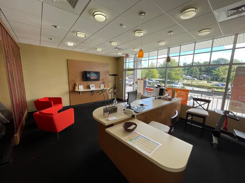 More Photos Of 447 Monroe Tpke, Monroe Storefront For Lease