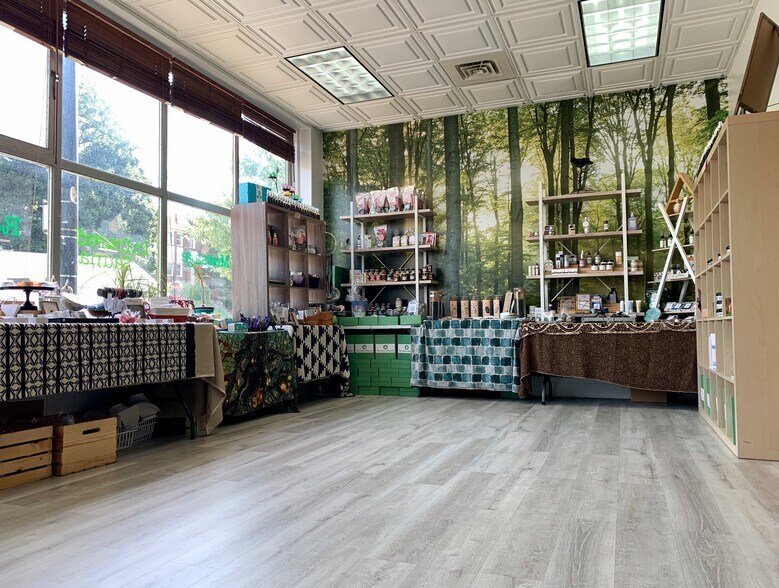 More Photos Of 730 Brookline Blvd, Pittsburgh Storefront For Lease