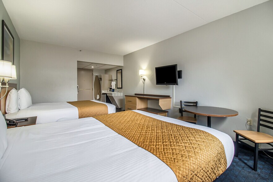 More Photos Of 1180 N Shore Dr, Mears Hospitality For Sale