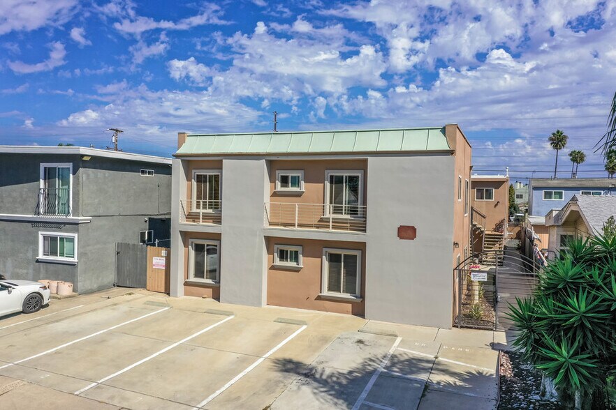 Primary Photo Of 4629 Bancroft St, San Diego Apartments For Sale