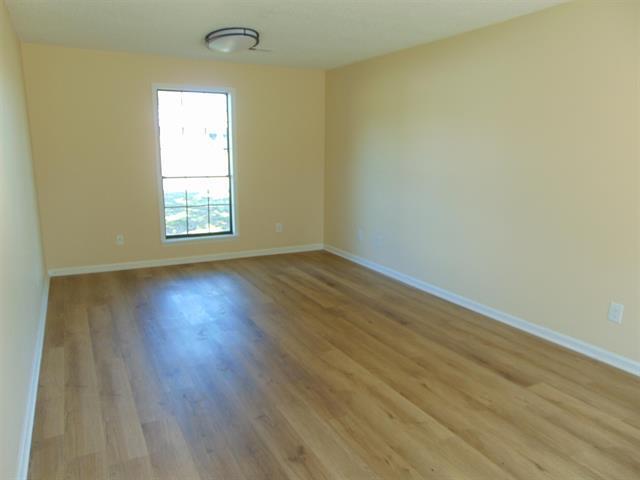 More Photos Of 4008 Hatch Blvd, Sheffield Office For Sale