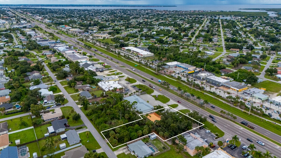 More Photos Of 2716 Tamiami Trl, Port Charlotte Freestanding For Sale