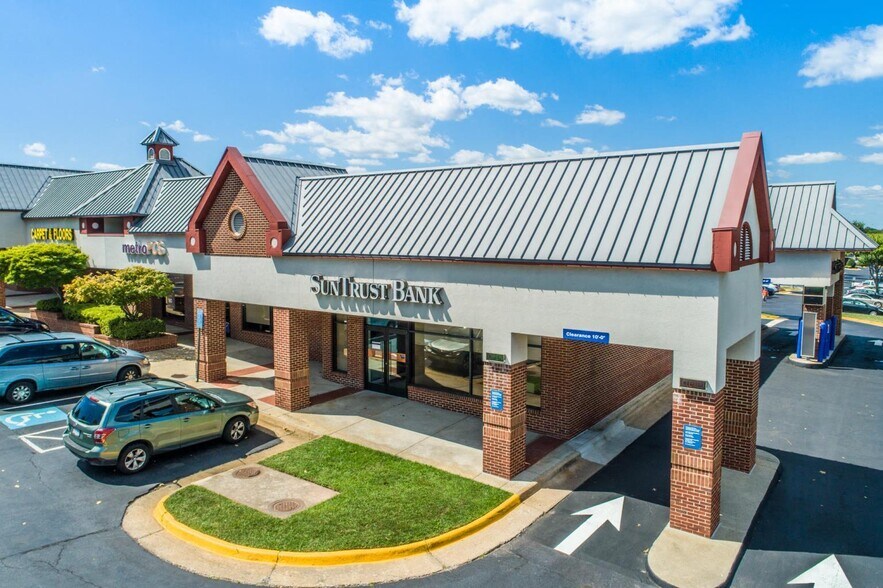 More Photos Of 14200-14220 Centreville Sq, Centreville Unknown For Lease