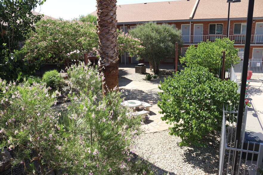 More Photos Of 2160 W Picacho Ave, Las Cruces Hotel For Sale