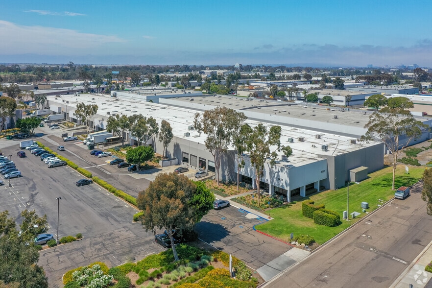 More Photos Of 8221 Arjons Dr, San Diego Warehouse For Lease